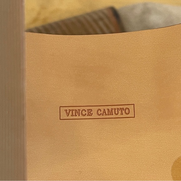 Vince Camuto Kymra Suede Neutral Taupe Heeled Boots Ankle Booties Size 9.5 - Picture 12 of 16